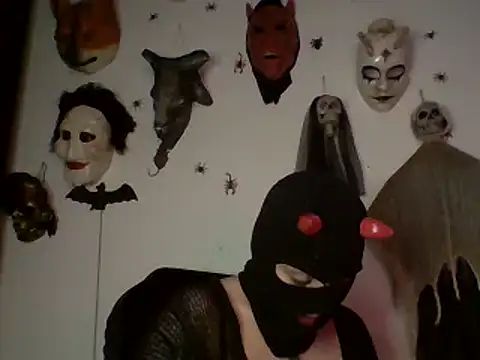 Snapshot of FeticheMacabre chatting on 16, 3, 2025 FeticheMacabre online show from 16, 3, 2025