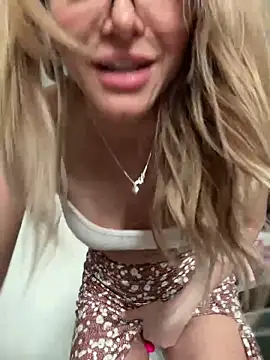 MessyNastyQueen online show from 22, 3, 2025