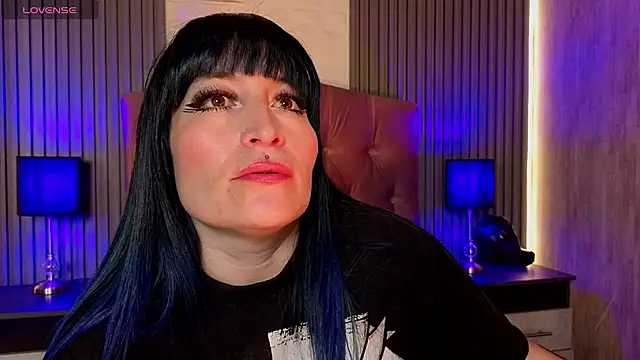 Snapshot of alicia_moom chatting on 29, 6, 2026 alicia moom online show from 29, 6, 2026