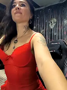 Snapshot of KikiXRed chatting on 8, 12, 2024 KikiXRed online show from 8, 12, 2024