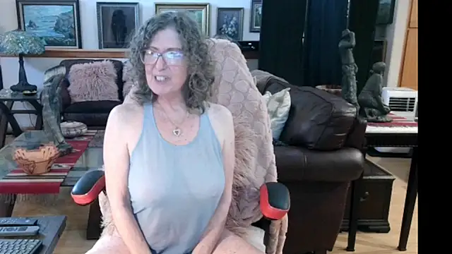 Snapshot of littlepistol01 chatting on 18, 7, 2026 littlepistol01 online show from 18, 7, 2026