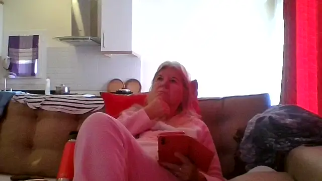 TrustfulVampire1 online show from 3, 12, 2025