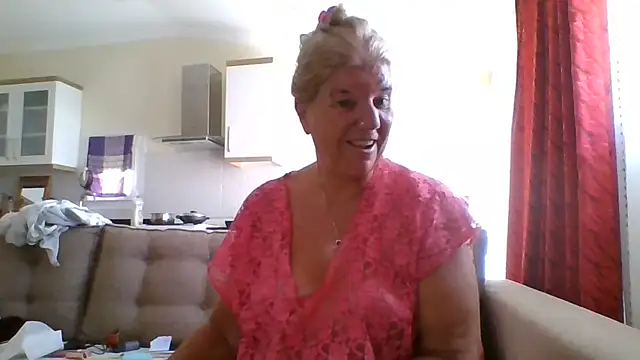 TrustfulVampire1 online show from 10, 7, 2026