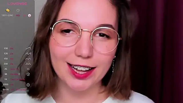 KindHazelHere  online show from 27, 2, 2025