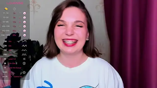 KindHazelHere  online show from 13, 3, 2025