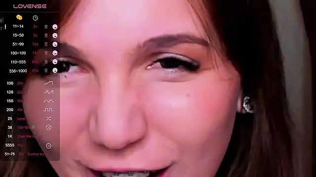 KindHazelHere  online show from 14, 3, 2025