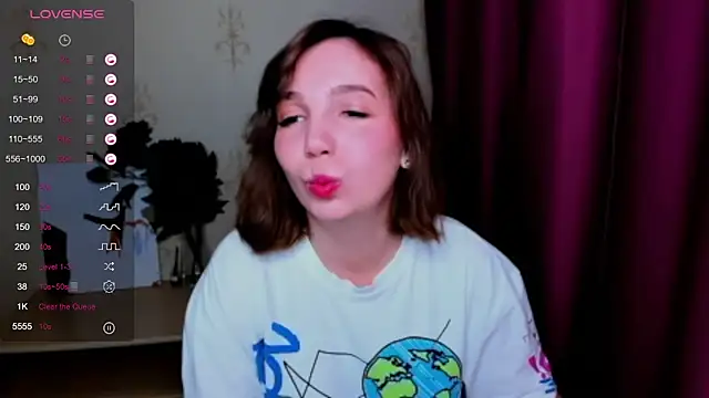 KindHazelHere  online show from 18, 3, 2025