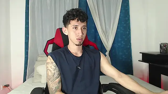 Snapshot of stevenSEX123 chatting on 16, 11, 2025 stevenSEX123 online show from 16, 11, 2025