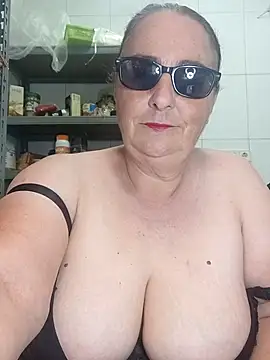 Snapshot of eroticjessitop chatting on 2, 7, 2026 eroticjessitop online show from 2, 7, 2026
