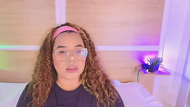  nickypurple  online show from 23, 2, 2026