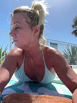 TiffaneyLove online show from 5, 4, 2026