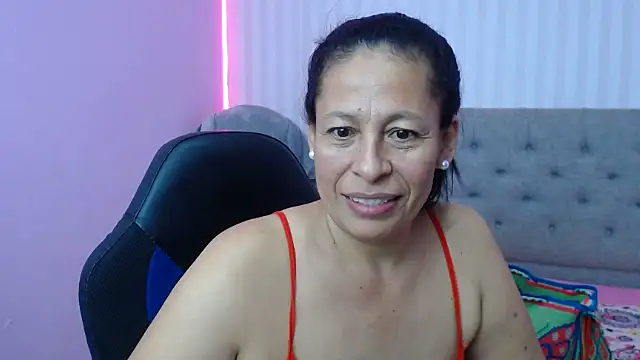 Snapshot of mature_martina chatting on 24, 1, 2025 mature martina online show from 24, 1, 2025