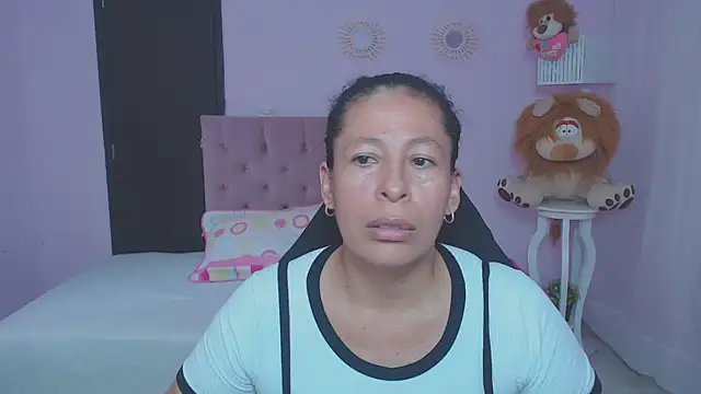 Snapshot of mature_martina chatting on 9, 2, 2026 mature martina online show from 9, 2, 2026