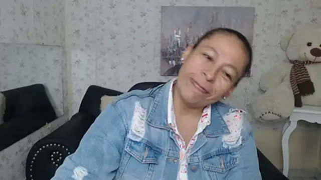 mature martina online show from 27, 5, 2026