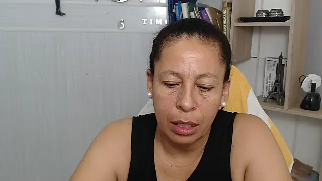 mature martina online show from 2, 7, 2026