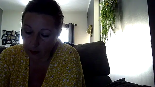 feline27 online show from 16, 4, 2026