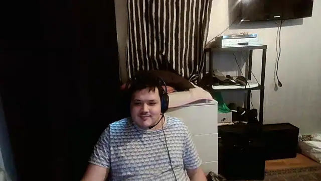 Bebemickey75 online show from 2, 2, 2025