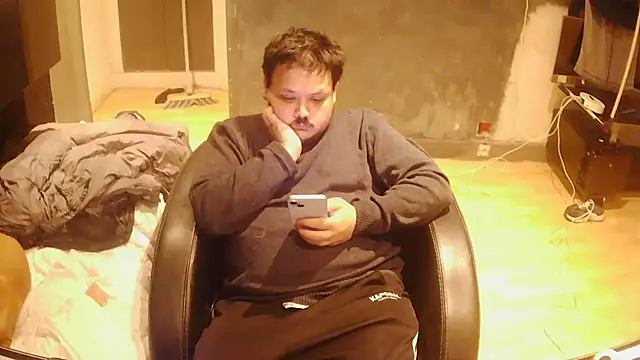 Snapshot of Bebemickey75 chatting on 15, 5, 2026 Bebemickey75 online show from 15, 5, 2026
