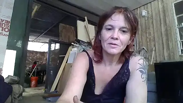 Snapshot of spundarella420 chatting on 17, 4, 2026 spundarella420 online show from 17, 4, 2026