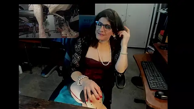 Snapshot of CharlotteAshton chatting on 1, 8, 2026 CharlotteAshton online show from 1, 8, 2026