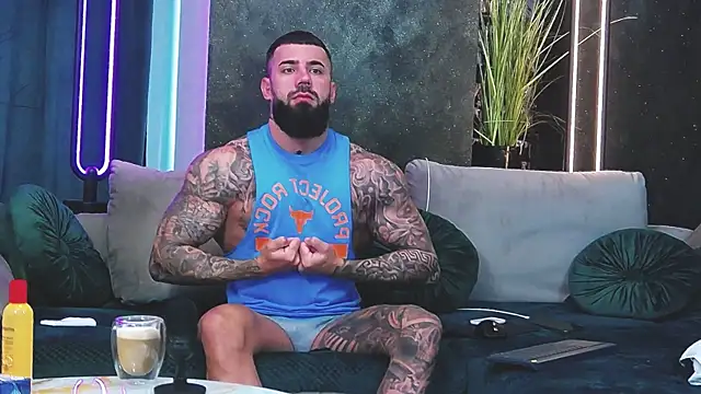 masterkingofmusclee online show from 10, 1, 2025