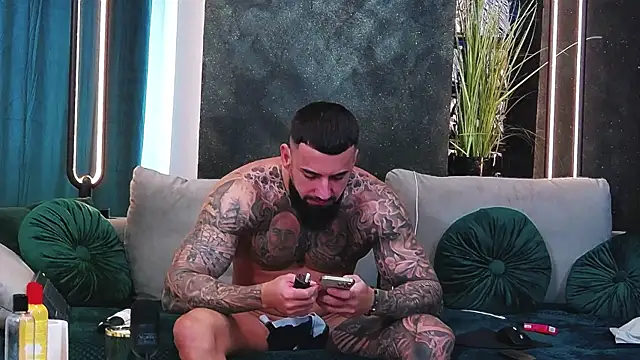 masterkingofmusclee online show from 5, 2, 2025