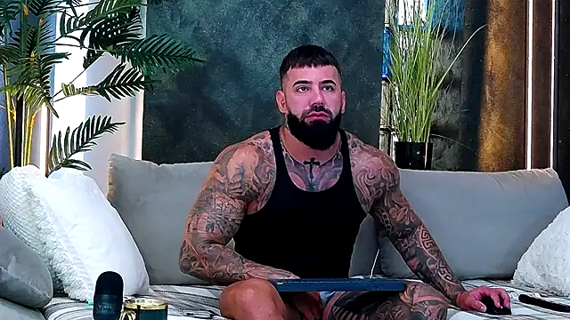 masterkingofmusclee online show from 10, 9, 2025