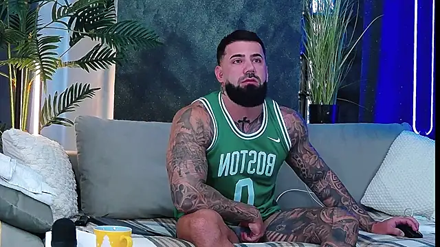 masterkingofmusclee online show from 4, 10, 2025