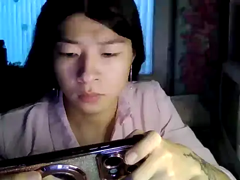 CarlyJoy online show from 8, 4, 2026