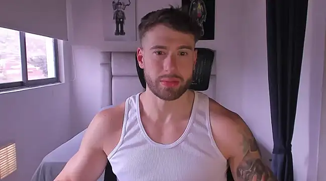 Snapshot of paul_rogerr chatting on 10, 3, 2025 paul rogerr online show from 10, 3, 2025