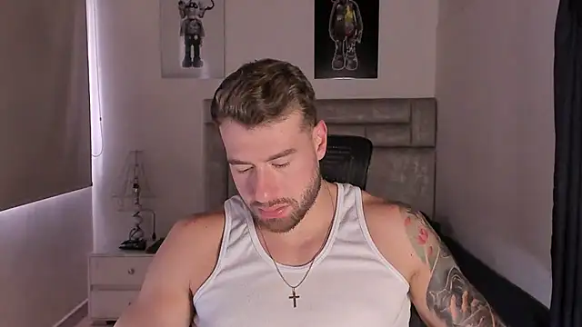 Snapshot of paul_rogerr chatting on 26, 10, 2025 paul rogerr online show from 26, 10, 2025