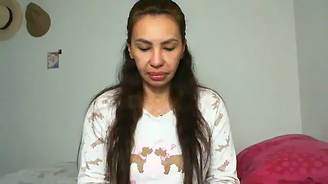 Snapshot of salome__milf chatting on 9, 10, 2025 salome milf online show from 9, 10, 2025