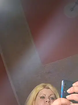 Snapshot of ducicsajsziii chatting on 10, 1, 2025 ducicsajsziii online show from 10, 1, 2025