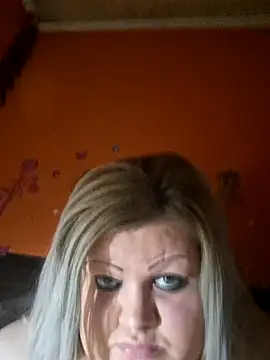 ducicsajsziii online show from 5, 2, 2026