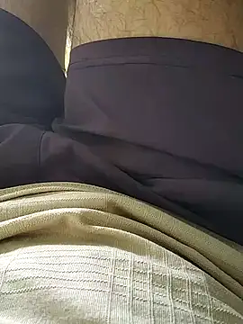 Snapshot of it_suhorney chatting on 3, 10, 2025 it suhorney online show from 3, 10, 2025