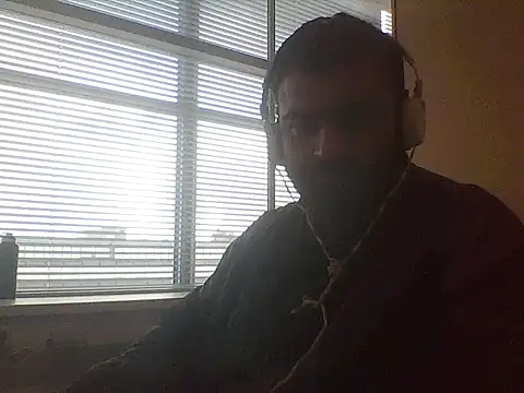 Snapshot of JohnBond009 chatting on 12, 3, 2025 JohnBond009 online show from 12, 3, 2025