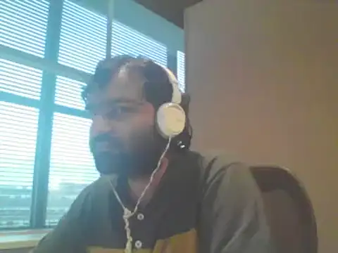 Snapshot of JohnBond009 chatting on 9, 9, 2025 JohnBond009 online show from 9, 9, 2025