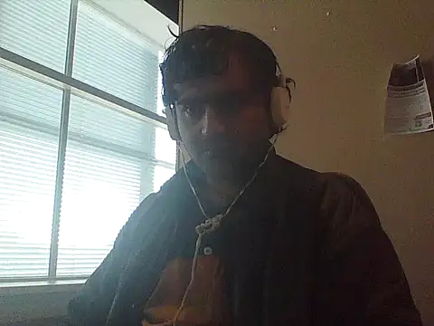 Snapshot of JohnBond009 chatting on 1, 10, 2025 JohnBond009 online show from 1, 10, 2025