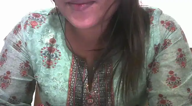 Snapshot of shekira99 chatting on 2, 2, 2025 shekira99 online show from 2, 2, 2025
