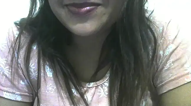 Snapshot of shekira99 chatting on 2, 2, 2025 shekira99 online show from 2, 2, 2025