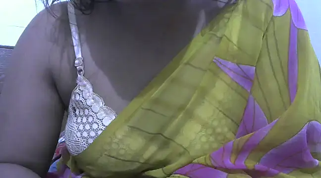 Snapshot of shekira99 chatting on 17, 2, 2025 shekira99 online show from 17, 2, 2025