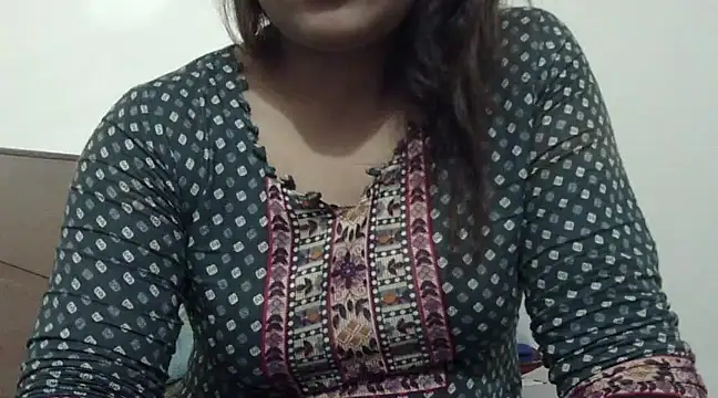 Snapshot of shekira99 chatting on 13, 3, 2025 shekira99 online show from 13, 3, 2025