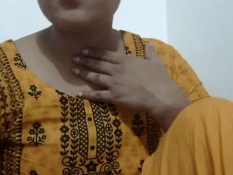 Snapshot of shekira99 chatting on 4, 10, 2025 shekira99 online show from 4, 10, 2025