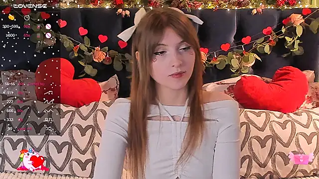 Snapshot of AliceLanley chatting on 14, 2, 2025 AliceLanley online show from 14, 2, 2025