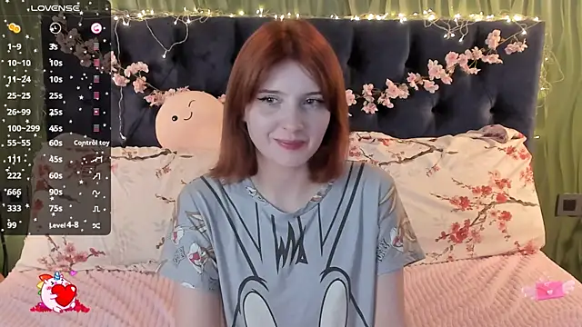 Snapshot of AliceLanley chatting on 26, 9, 2025 AliceLanley online show from 26, 9, 2025