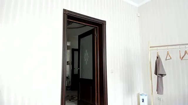 ooksiiii online show from 6, 3, 2025