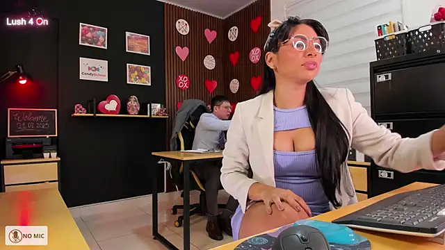 Office Naughty Girl online show from 21, 2, 2025