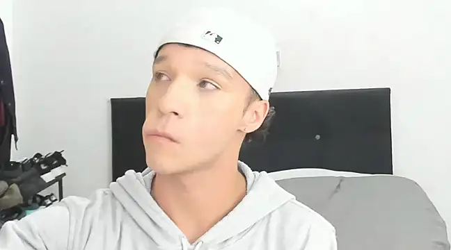 Snapshot of angelcortes chatting on 6, 1, 2025 angelcortes online show from 6, 1, 2025