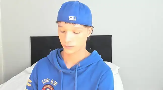 Snapshot of angelcortes chatting on 4, 3, 2025 angelcortes online show from 4, 3, 2025