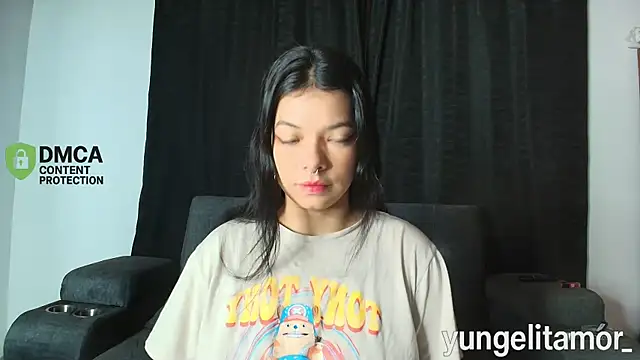 yungelitamor  online show from 26, 10, 2025